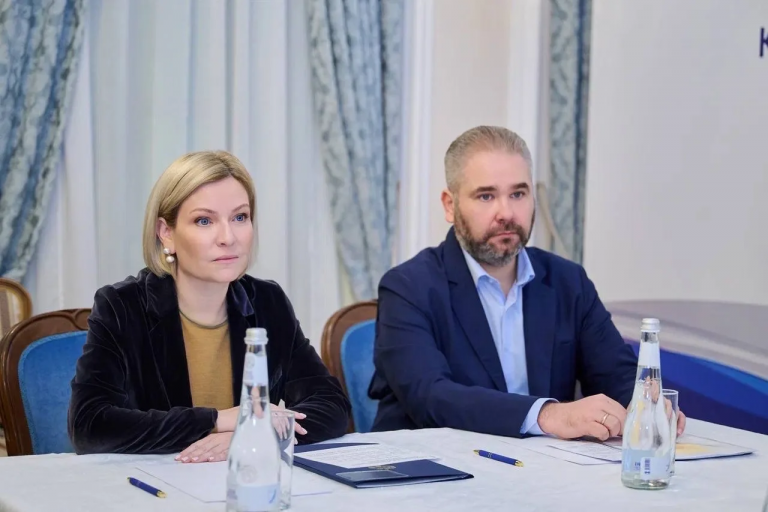 Ольга Любимова провела совещание по вопросам оснащения образовательных организаций музыкальными инструментами Ольга Любимова провела совещание по вопросам оснащения образовательных организаций музыкальными инструментами