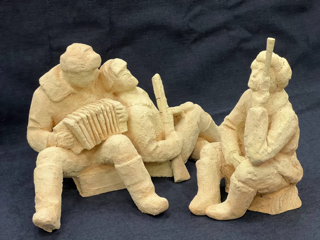 Выставка "Образ защитника Отечества в произведениях молодых художников": скульптура