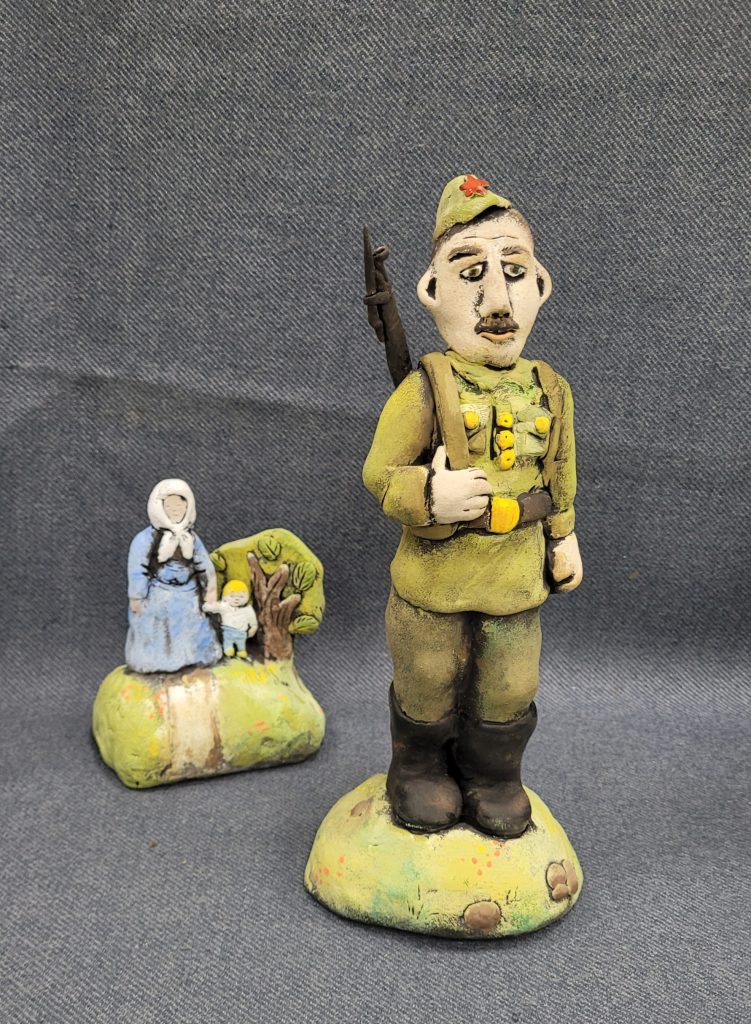 Выставка "Образ защитника Отечества в произведениях молодых художников": скульптура