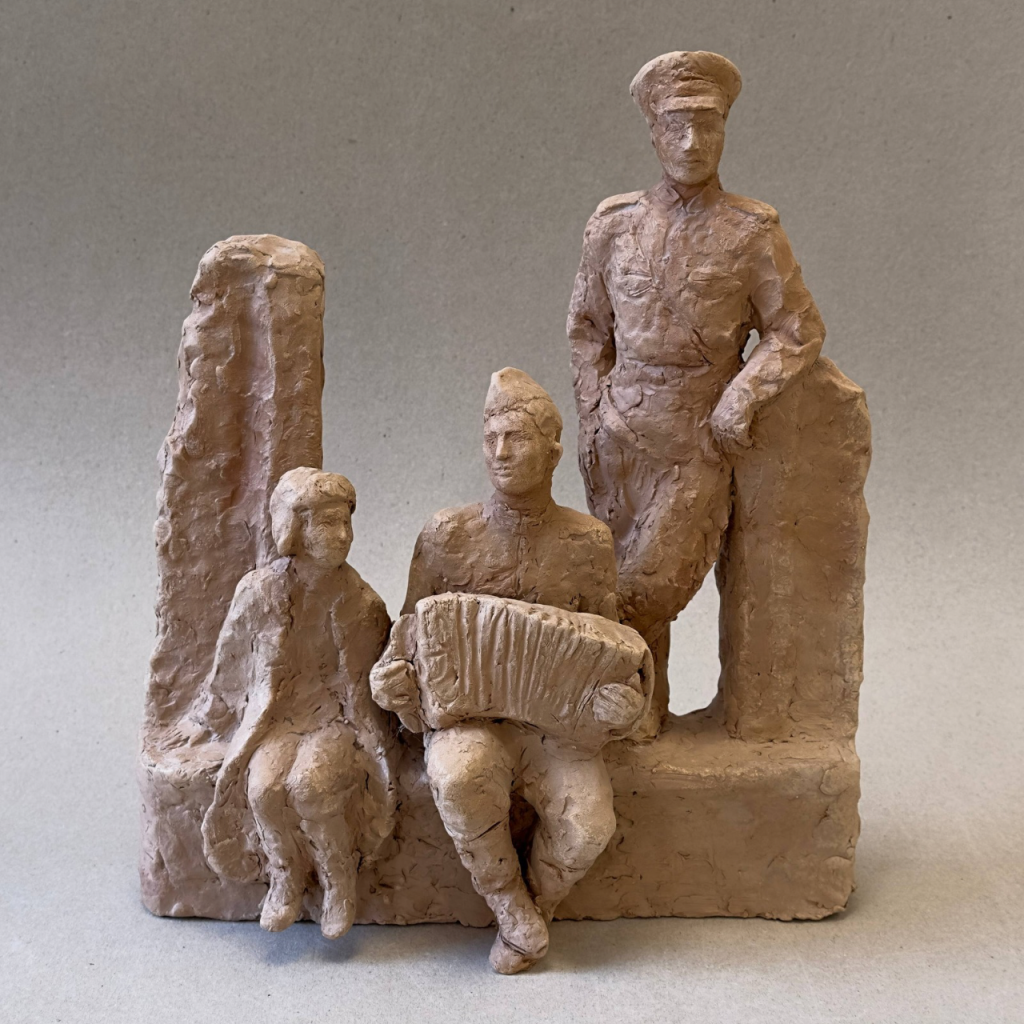 Выставка "Образ защитника Отечества в произведениях молодых художников": скульптура